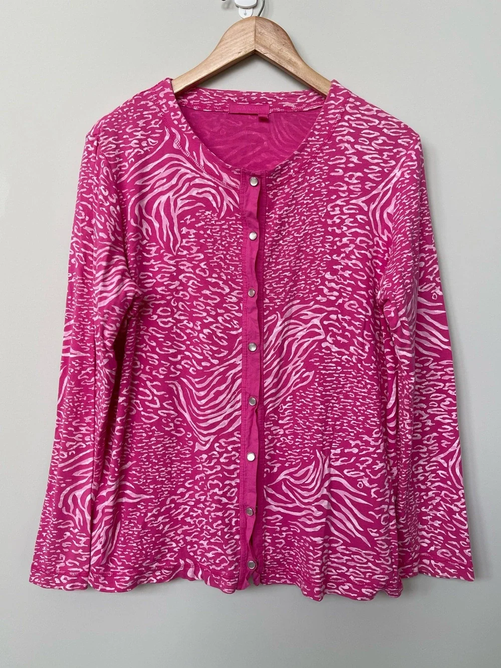 Fresh Produce | Pink Animal Print Pearl Snap Long Sleeve Top XL